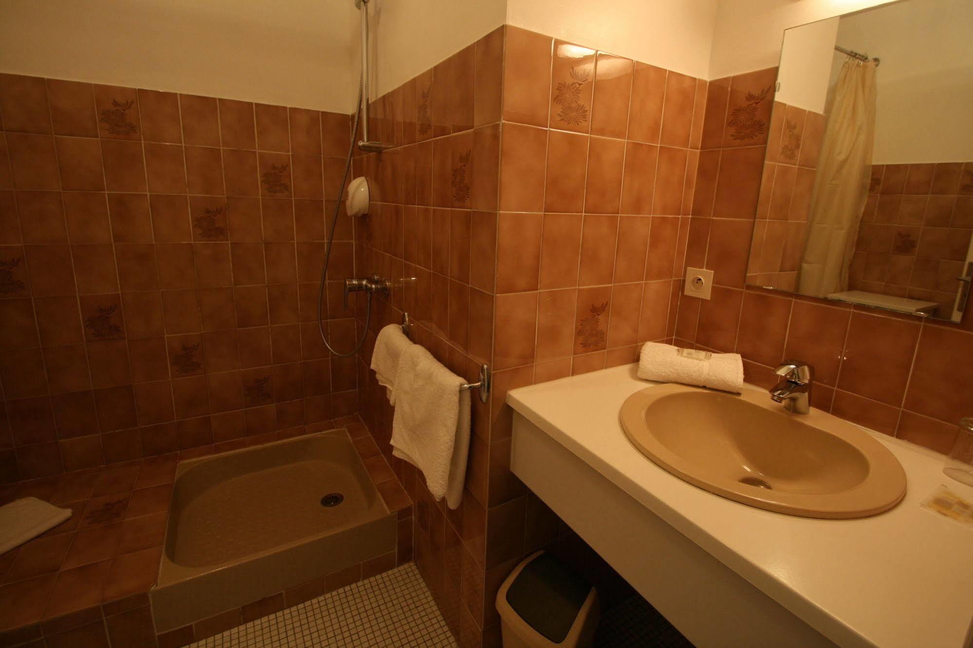 Auberge Du Cabestan Hotel אודיירן מראה חיצוני תמונה