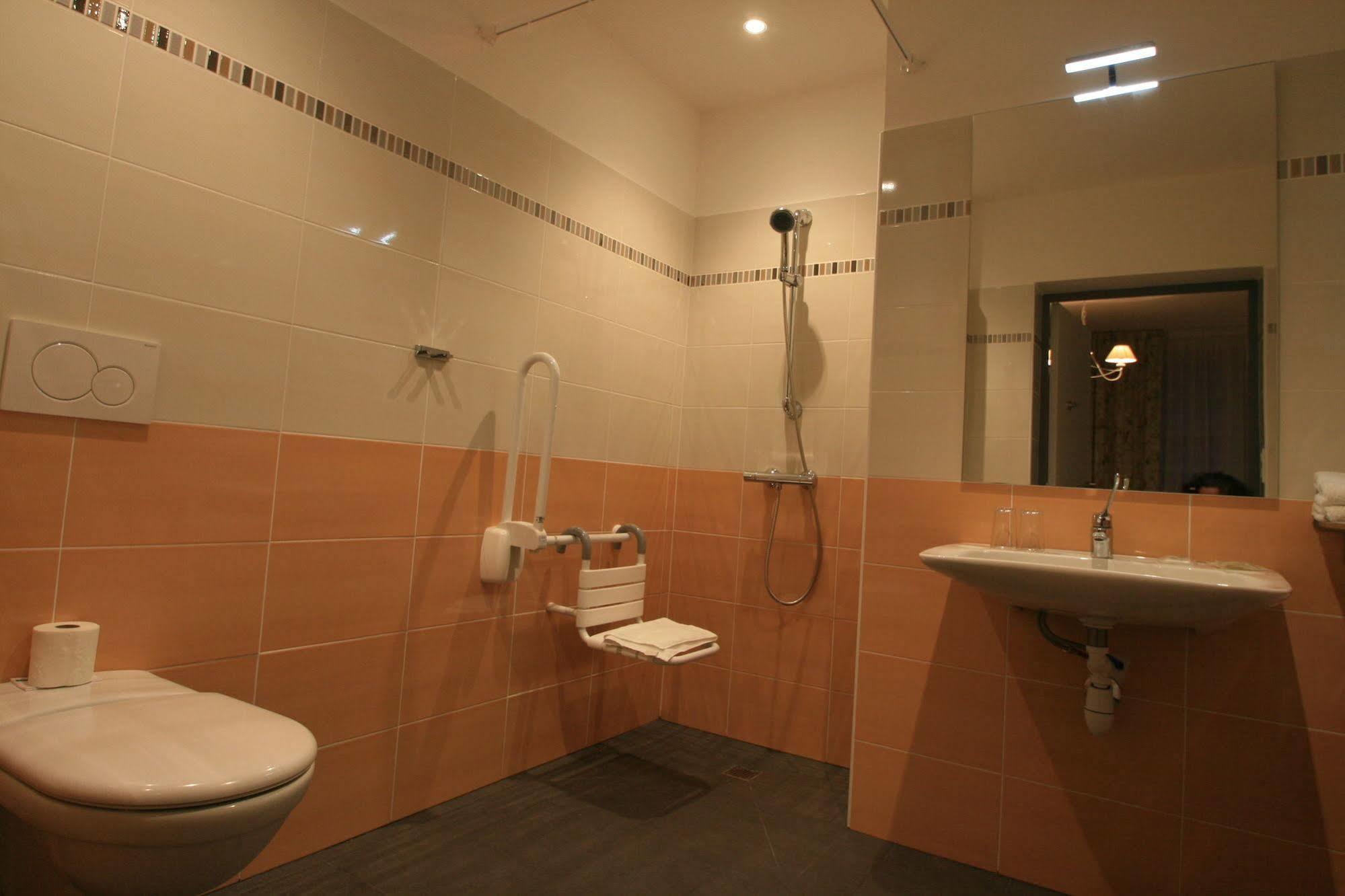 Auberge Du Cabestan Hotel אודיירן מראה חיצוני תמונה